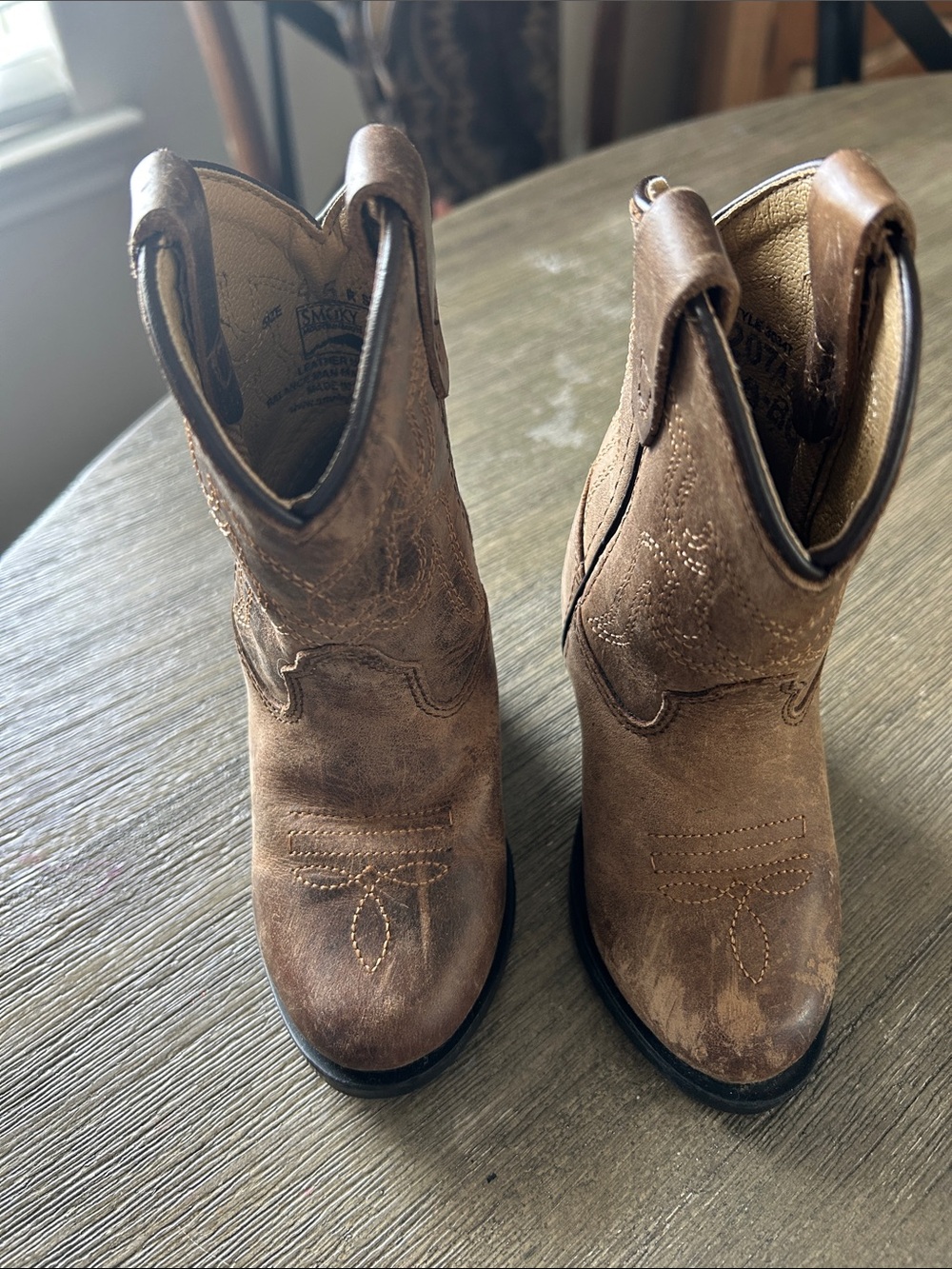 Smoky Mountains Toddler Girls Hopalong Western Boots Round Toe, Sz. 4.5.